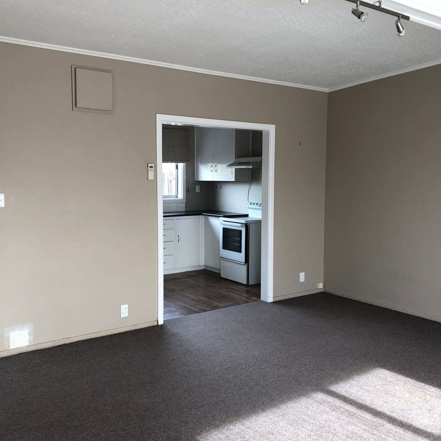 Tidy 2 Bedroom Central unit - Photo 1