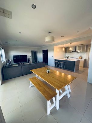 Golden Bay - Photo 1