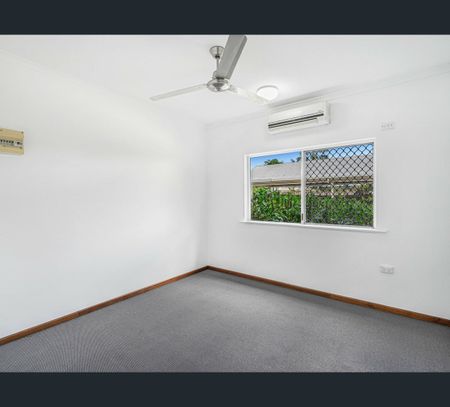 2/13 Springfield Crescent, Manoora, Qld 4870 - Photo 3