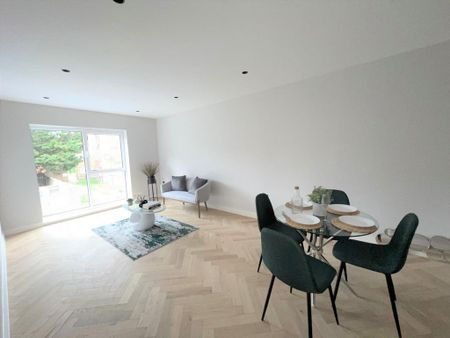 2 bedroom flat to rent - Photo 2