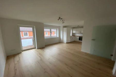 Wohnen Sie traumhaft schön, modern und zentral - 3 ZKB Etagenwohnung mit EBK, Balkon & Stellplatz - Foto 4