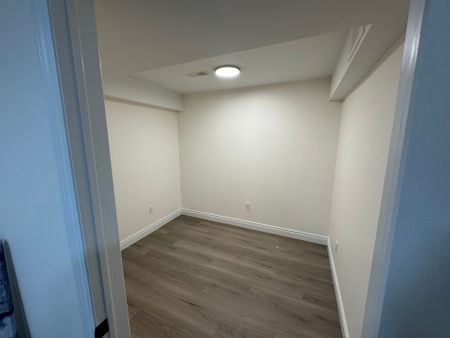 For Lease - 161 Romaneli Crescent Unit# Lower, Bradford West Gwillimbury, Ontario - Photo 2