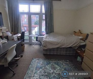1 bedroom in a house share to rent - Photo 1