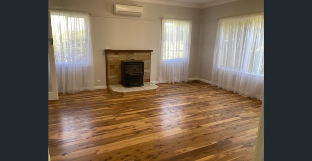 Large Family Home - Photo 1