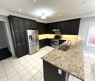 For Lease - 210 Bellchase Trail, Brampton, Ontario - Photo 3