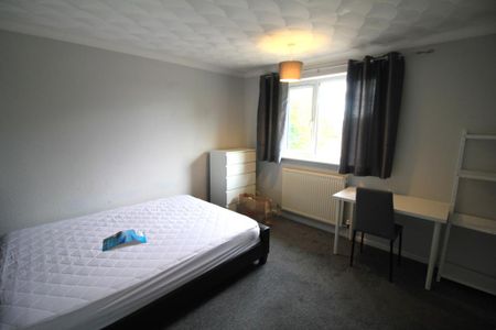 7 bedroom semi-detached house to rent - Photo 4