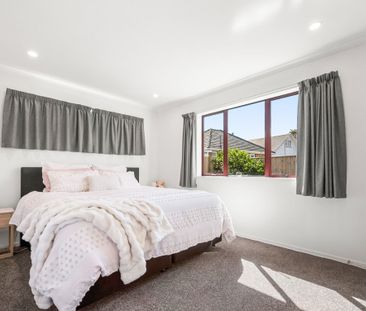 19 Phar Lap Grove, Trentham - Photo 1
