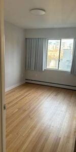 $2490 Beach View renovated unit - Photo 4