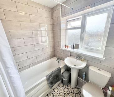 2 bedroom house share to rent - Photo 1