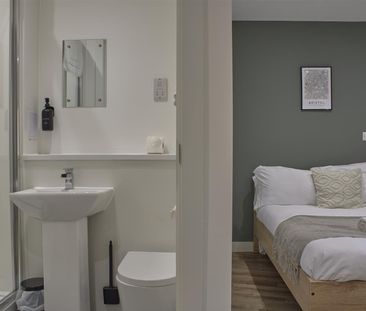 Cherry Lane, Bristol - Photo 6