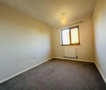 Churchdale Close, Nuneaton, CV10 - Photo 5