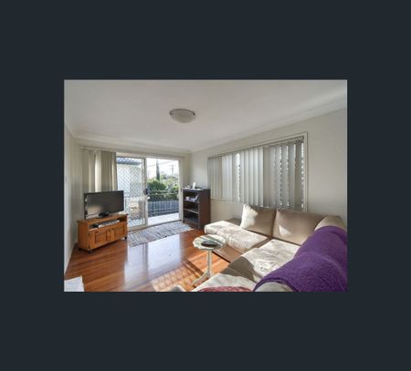1/26 Barton Road, Hawthorne, Qld 4171 - Photo 2