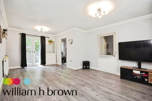 Leather Lane - Photo 1