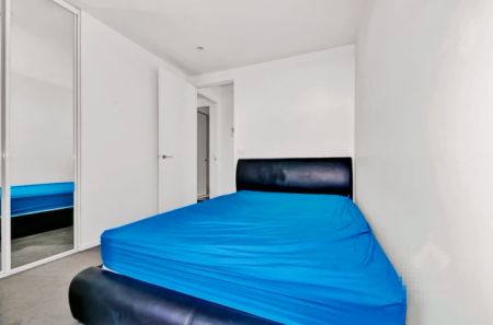 1 Elland Avenue, Melbourne - Photo 4