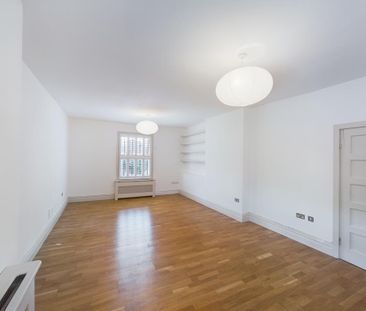 3 bedroom flat to rent - Photo 1