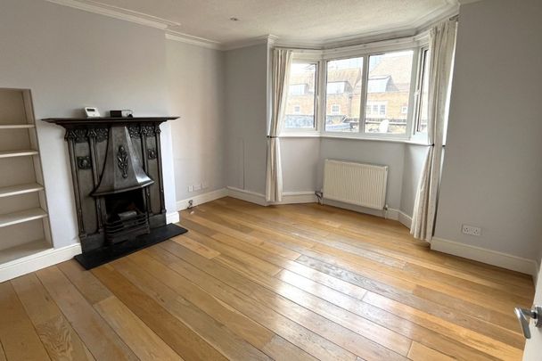 Hill Avenue, Amersham, Buckinghamshire,HP6 - Photo 1