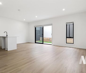 706 Grand Boulevard, Mickleham VIC 3064 - Townhouse For Rent | Domain - Photo 2