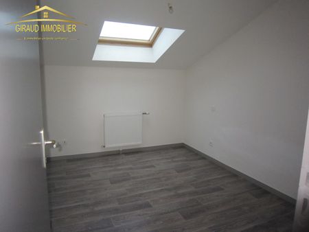 T2 bis petite rue de la Gare Pouilly sous Charlieu - Photo 5