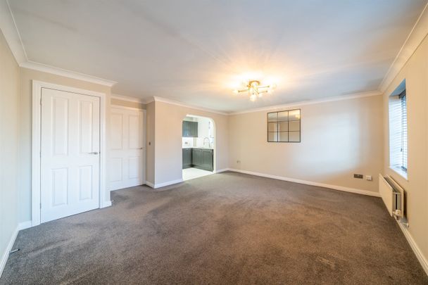 Caudale Court, Gamston, NG2 - Photo 1