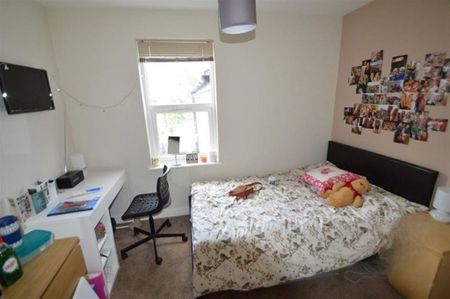 209 Hubert Road - Photo 4