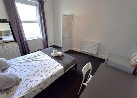 9 bedroom house share to rent - Photo 2