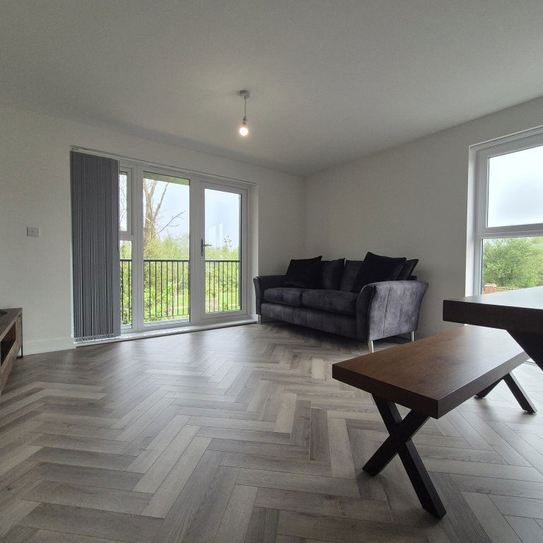 Old Wharf Road, Stourbridge, DY8 - Photo 1