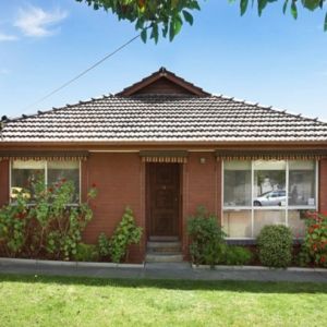 Bright And Spacious Two-Bedroom Home - Photo 3