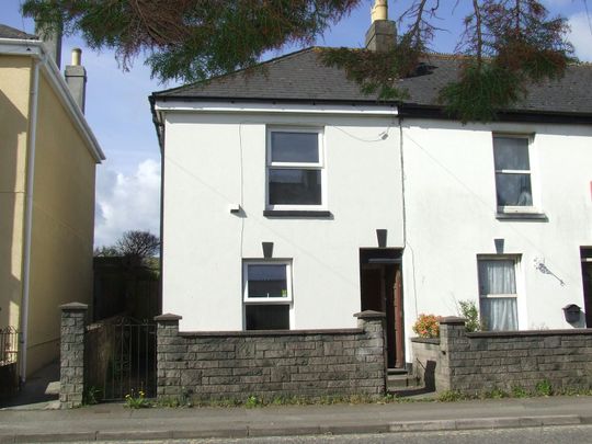 Terraced House to rent on - Photo 1