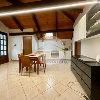 Monolocale in affitto - Photo 1