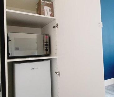 1 bedroom in a house share to rent - Photo 6