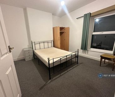 1 bedroom in a house share to rent - Photo 6