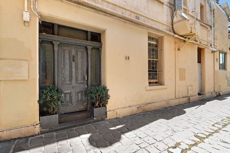 FULLY FURNISHED, ONE BEDROOM APARTMENT OFF GERTRUDE STREET! - Photo 3