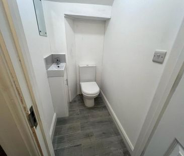 3 bedroom terraced house to rent - Photo 6