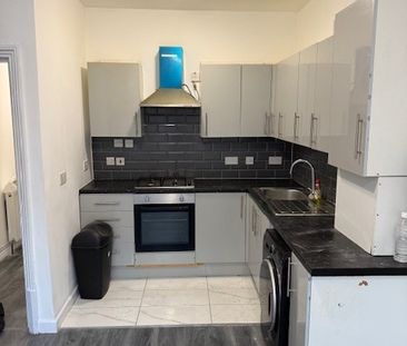 2 Bed Flat, Kimberley Road, E11 - Photo 4