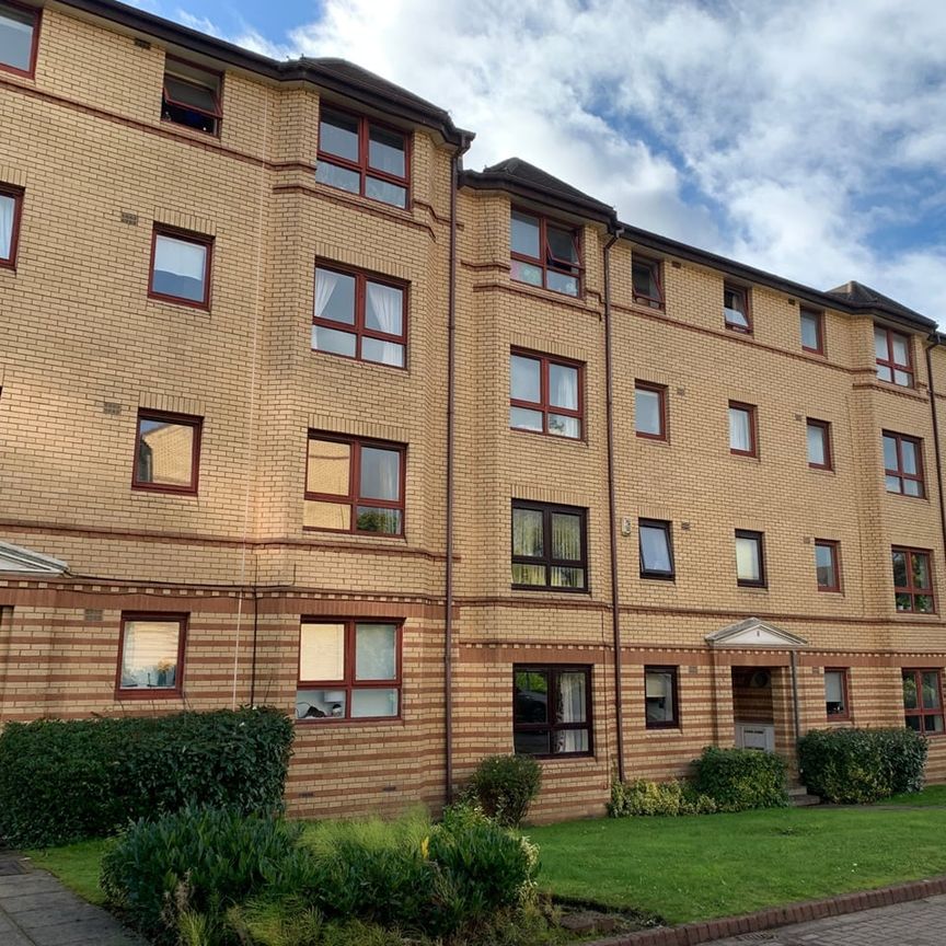 2 Bed Flat, Grovepark Gardens, G20 - Photo 1