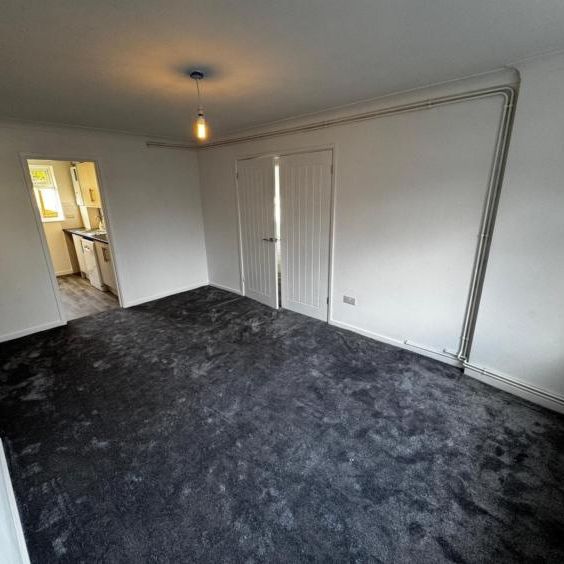 Shooters Road, Enfield - Photo 1