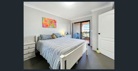 2-Bedroom Unit in Prime Location – Steps from Kingswood Hospital - Photo 3