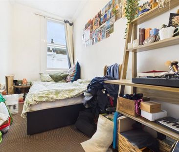 6 bedroom terraced house to rent - Photo 1