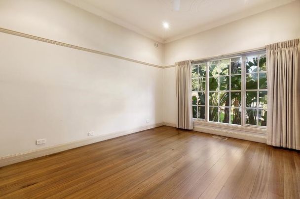 9 Dover St, Caulfield South - Photo 1