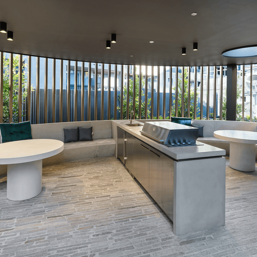 1-bedroom apartment at Capitol Grand, Melbourne's first 6 star building! - Photo 1