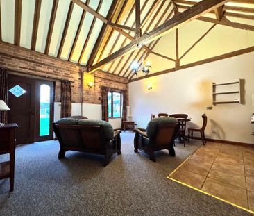 1 bedroom barn conversion to rent - Photo 3