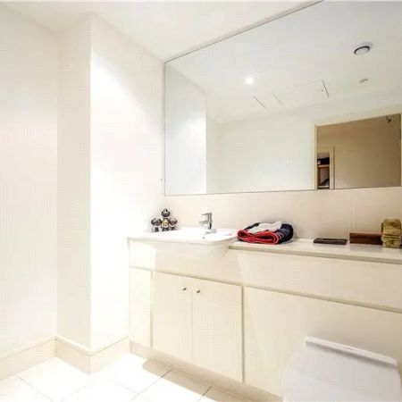 2 bedroom flat in 27 Monck Street - Photo 3