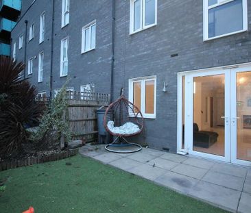 4 bedroom terraced house to rent - Photo 1