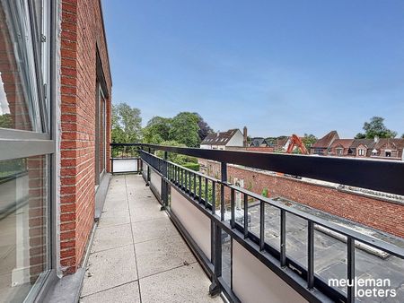 lichtrijk en energiezuinig appartement met balkon - Photo 5