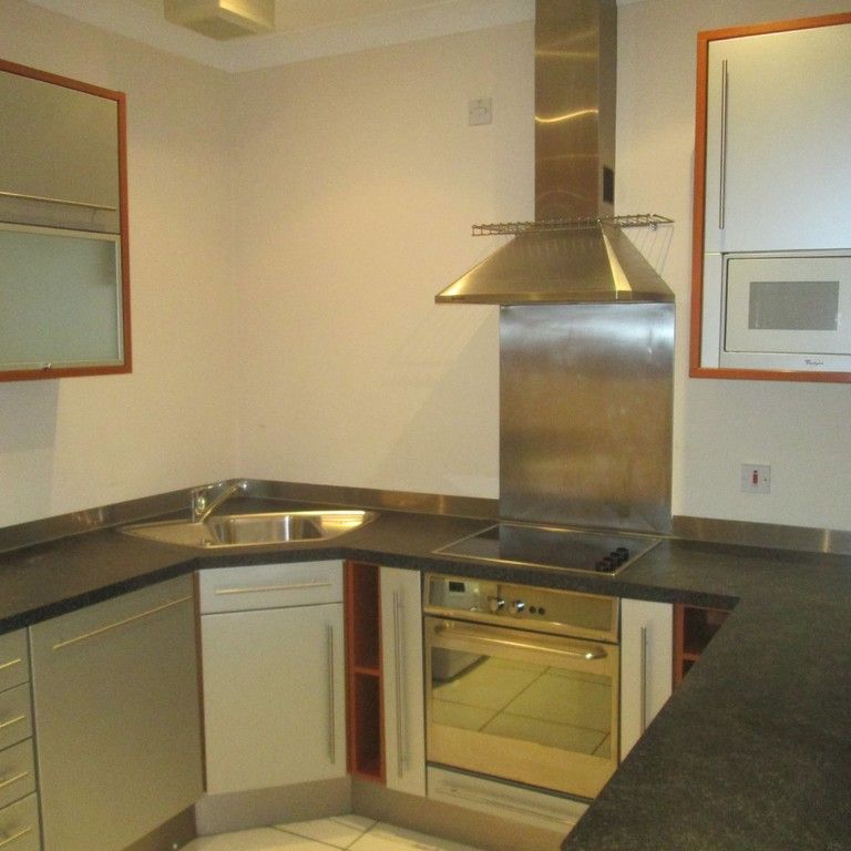 £1,150 - To Let - Photo 1