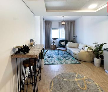 Upgraded | Furnished | High Floor | Ready To Move - Photo 4