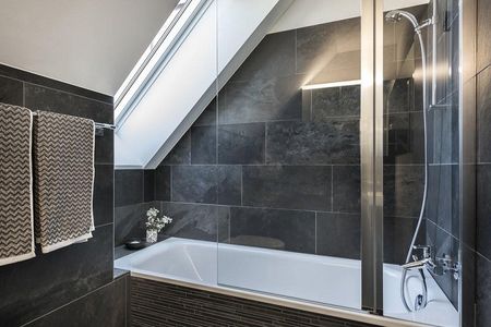 Traumhafte 5.5-Zimmer-Maisonettewohnung im Grünen zu vermieten - Photo 4