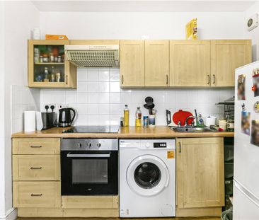 Lambert Road, London, SW2 5BA - Photo 1