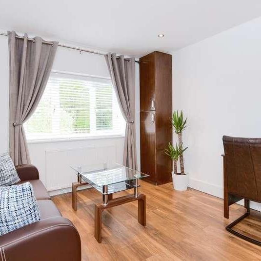 Donnington, Newbury, RG14 - Photo 1