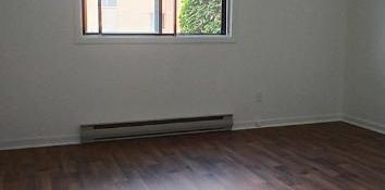 A Valleyfield - Beau , propre et grande 3-1/2, avec balcon prive, LIBRE - Photo 2